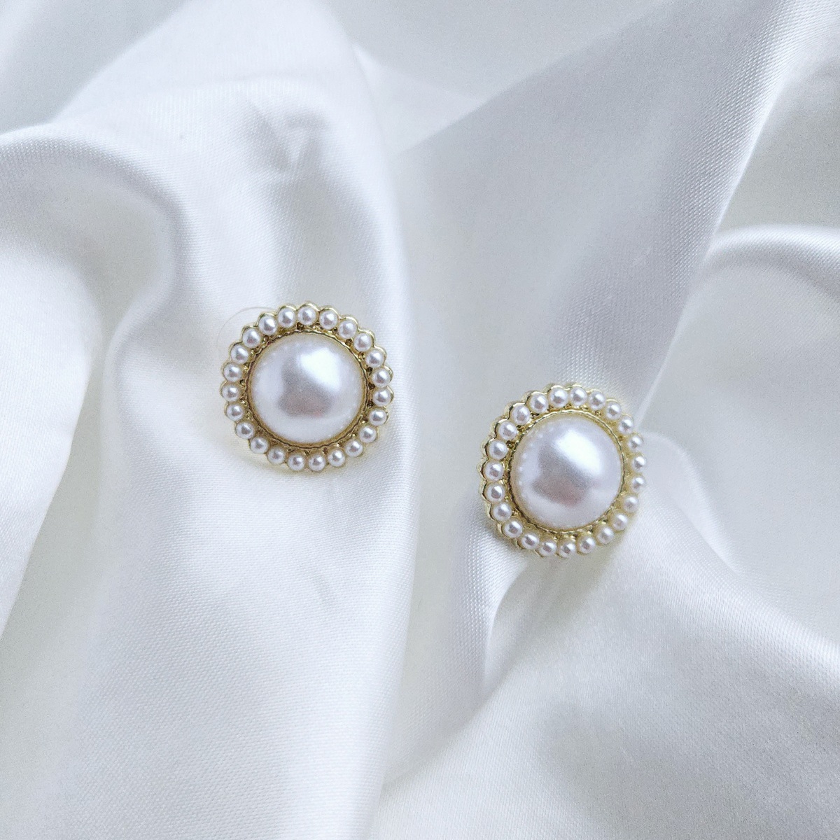 Minimalistiniai auskarai su perliukais