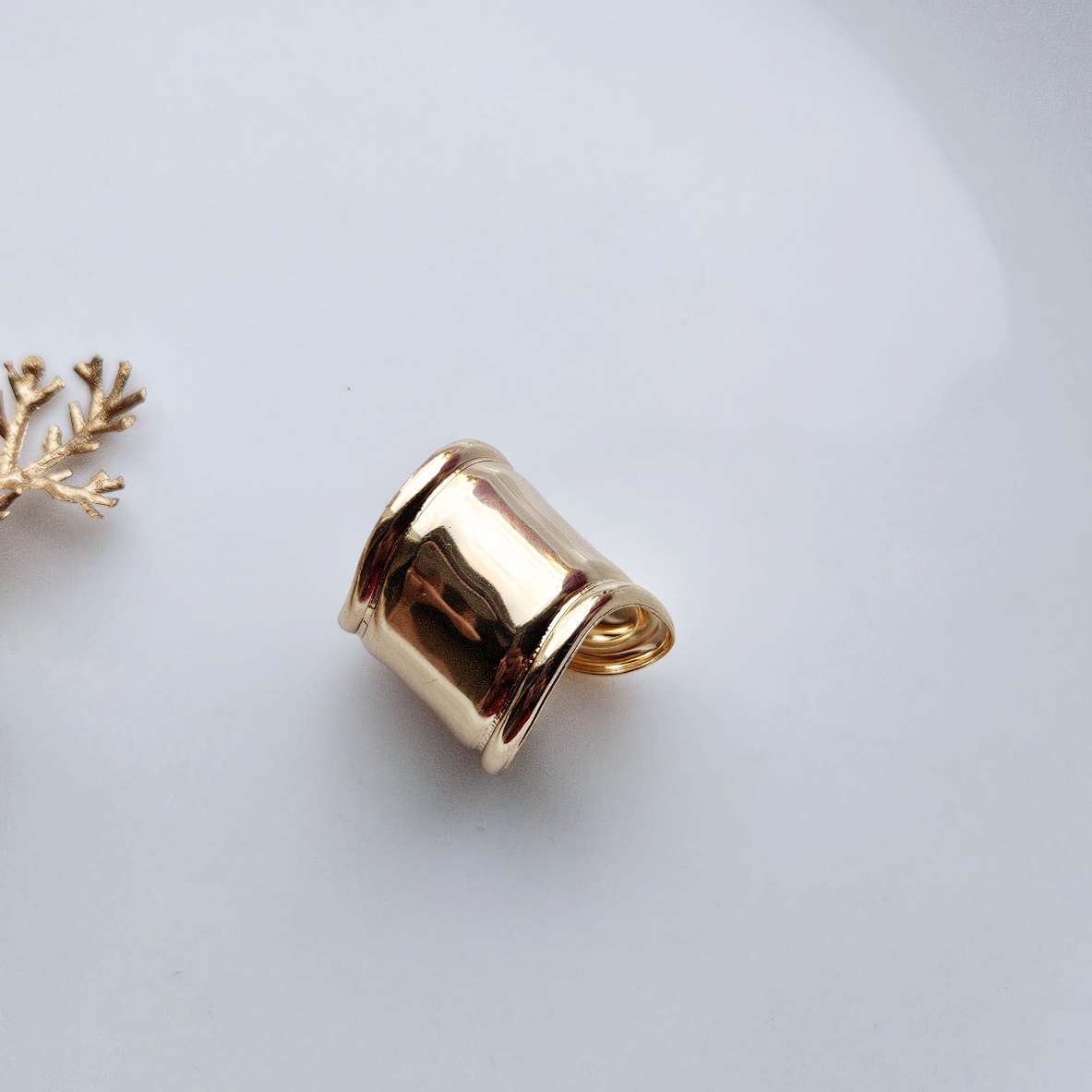 Platus reguliuojamas žiedas